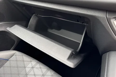 DG25ZJV Volkswagen Tiguan 1.5 eTSI 150 R-Line DSG⭐ Sunroof, Black Pack,  Driver assistance package⭐ Thumbnail #45