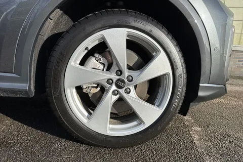  Audi Q5 2.0 TDI S line Sportback S Tronic quattro Euro 6 (s/s) 5dr Thumbnail #7