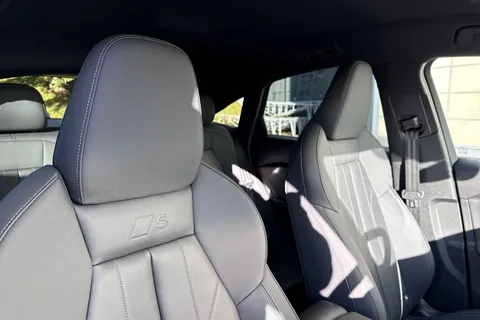  Audi Q5 2.0 TDI S line Sportback S Tronic quattro Euro 6 (s/s) 5dr Thumbnail #21