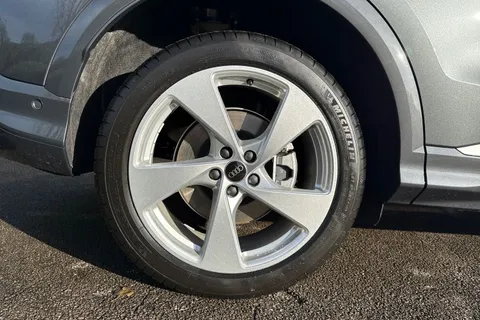  Audi Q5 2.0 TDI S line Sportback S Tronic quattro Euro 6 (s/s) 5dr Thumbnail #23