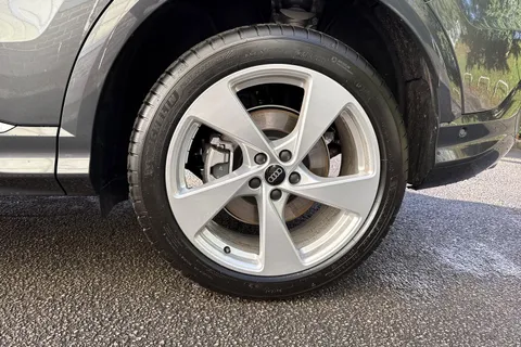  Audi Q5 2.0 TDI S line Sportback S Tronic quattro Euro 6 (s/s) 5dr Thumbnail #24