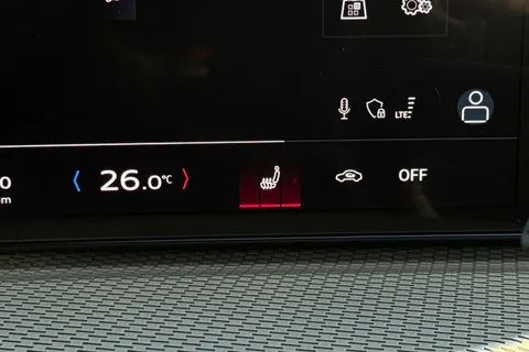  Audi Q5 2.0 TDI S line Sportback S Tronic quattro Euro 6 (s/s) 5dr Thumbnail #43