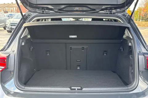 7 of 45 for VOLKSWAGEN GOLF 1.0 TSI Active 5dr