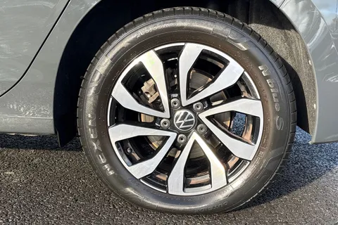 10 of 45 for VOLKSWAGEN GOLF 1.0 TSI Active 5dr