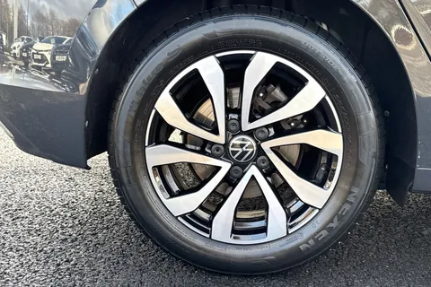 11 of 45 for VOLKSWAGEN GOLF 1.0 TSI Active 5dr