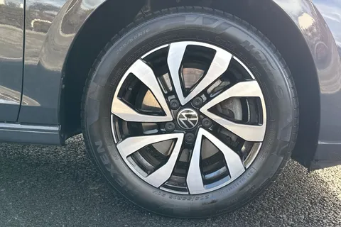 12 of 45 for VOLKSWAGEN GOLF 1.0 TSI Active 5dr