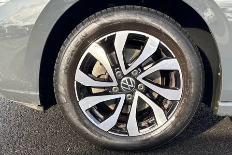 13 of 45 for VOLKSWAGEN GOLF 1.0 TSI Active 5dr