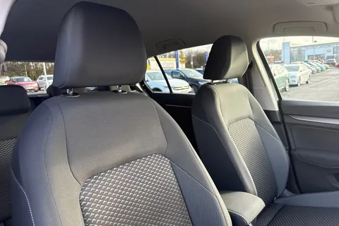 24 of 45 for VOLKSWAGEN GOLF 1.0 TSI Active 5dr