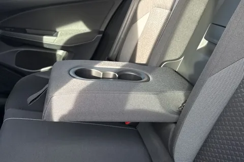 28 of 45 for VOLKSWAGEN GOLF 1.0 TSI Active 5dr