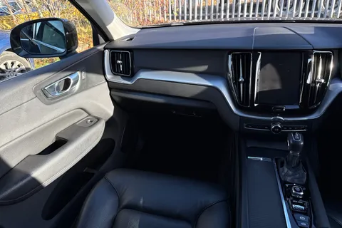 LP69VUB Volvo Xc60 2.0 T4 Edition Auto Euro 6 (s/s) 5dr Thumbnail #21