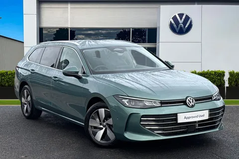 KY25DBV Volkswagen Passat 1.5 TSI eHybrid Life 5dr DSG **INFO PACK + DRIVER ASSIST PACK** Thumbnail #2