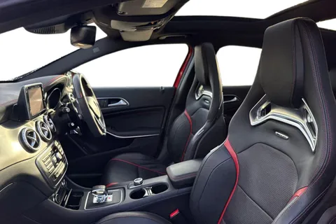 HJ15KKO Mercedes-Benz Gla 2.0 GLA45 AMG SpdS DCT 4MATIC Euro 6 (s/s) 5dr Thumbnail #17