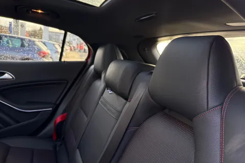 HJ15KKO Mercedes-Benz Gla 2.0 GLA45 AMG SpdS DCT 4MATIC Euro 6 (s/s) 5dr Thumbnail #20