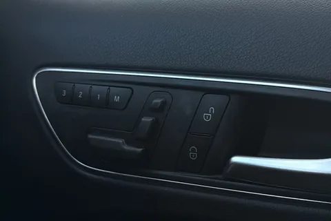 HJ15KKO Mercedes-Benz Gla 2.0 GLA45 AMG SpdS DCT 4MATIC Euro 6 (s/s) 5dr Thumbnail #22