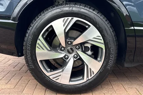  Audi Q6 E-Tron 100kWh Performance S line Auto 5dr Thumbnail #11