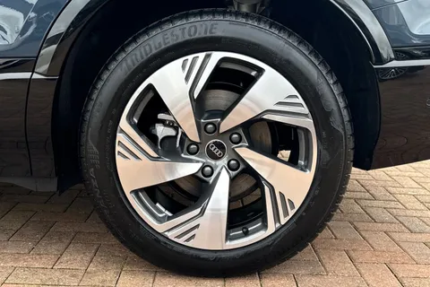  Audi Q6 E-Tron 100kWh Performance S line Auto 5dr Thumbnail #13