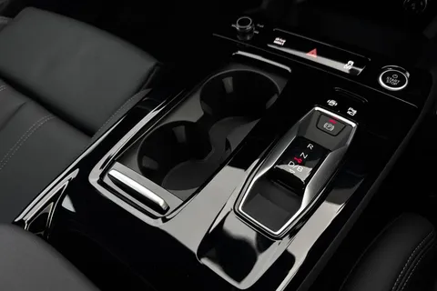  Audi Q6 E-Tron 100kWh Performance S line Auto 5dr Thumbnail #23