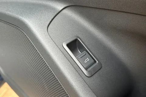  Audi Q6 E-Tron 100kWh Performance S line Auto 5dr Thumbnail #47