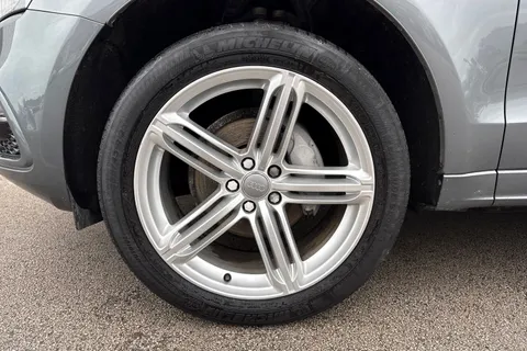 11 of 61 for Audi Q5 2.0 TDI S line Plus quattro Euro 6 (s/s) 5dr