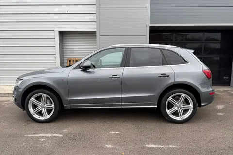 28 of 61 for Audi Q5 2.0 TDI S line Plus quattro Euro 6 (s/s) 5dr