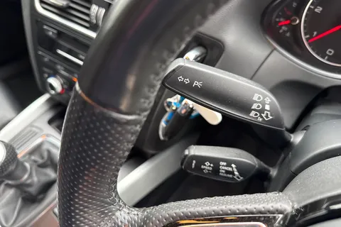 51 of 61 for Audi Q5 2.0 TDI S line Plus quattro Euro 6 (s/s) 5dr