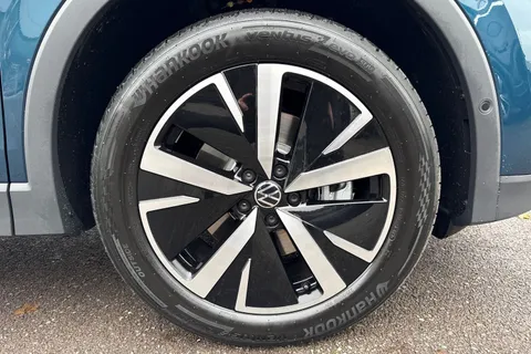 DC25PYP Volkswagen Tiguan 1.5 TSI eHybrid 204PS Elegance 5dr DSG ⭐Sunroof, Towbar, Keyless ⭐ Thumbnail #7