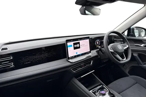 DC25PYP Volkswagen Tiguan 1.5 TSI eHybrid 204PS Elegance 5dr DSG ⭐Sunroof, Towbar, Keyless ⭐ Thumbnail #9