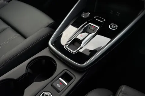 PN25JBU Audi A3 Black Edition 35 TFSI  150 PS S tronic Thumbnail #20