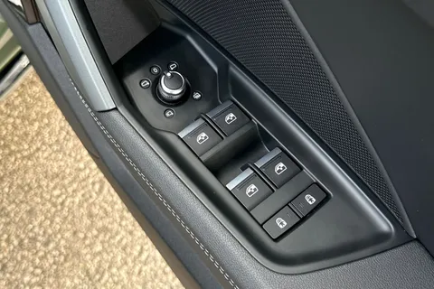 PN25JBU Audi A3 Black Edition 35 TFSI  150 PS S tronic Thumbnail #26