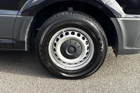 BV74TYY Volkswagen Crafter 2.0TDI 140PS CR35 LWB Commerce Plus Thumbnail #10