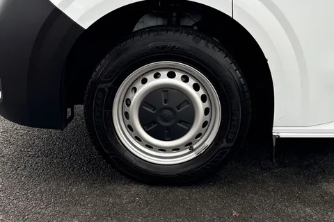 BV25RZM Volkswagen Transporter Commerce Plus 2.0 TDI 110 PS 6sp Manual Thumbnail #13