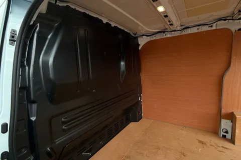 BV25RZM Volkswagen Transporter Commerce Plus 2.0 TDI 110 PS 6sp Manual Thumbnail #44