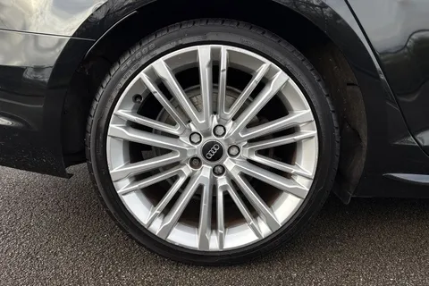 YH19FNS Audi A4 Avant Avant S line 35 TFSI 150 PS S tronic Thumbnail #11