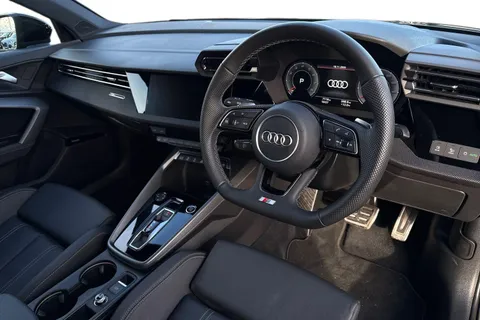 PK25ULA Audi A3 Black Edition 35 TFSI 150 PS S tronic Thumbnail #15