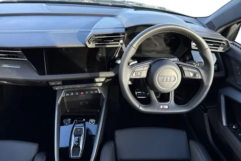 PK25ULA Audi A3 Black Edition 35 TFSI 150 PS S tronic Thumbnail #19