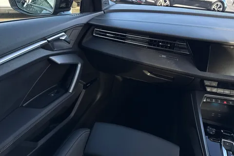 PK25ULA Audi A3 Black Edition 35 TFSI 150 PS S tronic Thumbnail #21