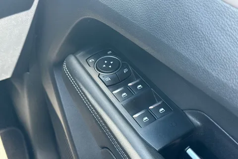 DG74EVV Volkswagen Amarok D/Cab Pick Up Style 2.0 TDI 205 4MOTION Auto Thumbnail #36