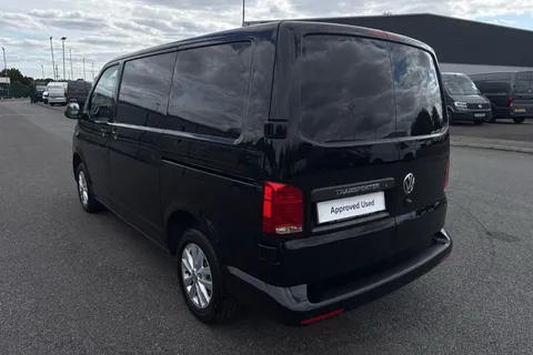 DG74CXY Volkswagen Transporter 2.0 TDI 110 Highline Van Thumbnail #8