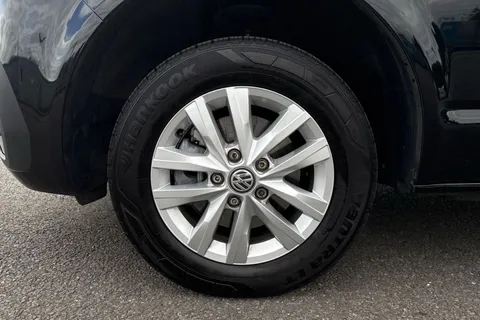 DG74CXY Volkswagen Transporter 2.0 TDI 110 Highline Van Thumbnail #13