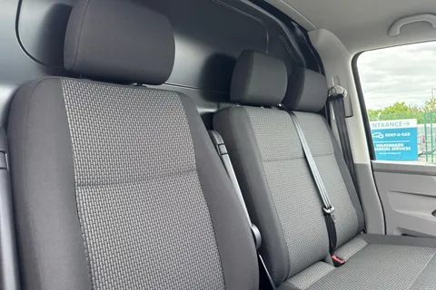 DG74CXY Volkswagen Transporter 2.0 TDI 110 Highline Van Thumbnail #24