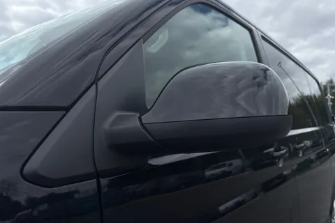 DG74CXY Volkswagen Transporter 2.0 TDI 110 Highline Van Thumbnail #27