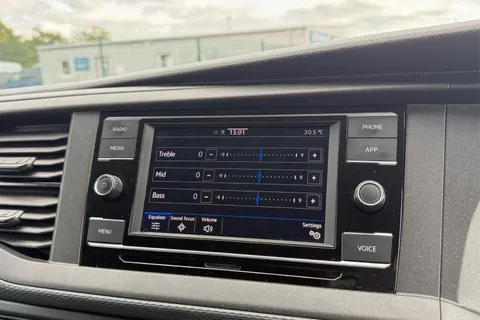 DG74CXY Volkswagen Transporter 2.0 TDI 110 Highline Van Thumbnail #52