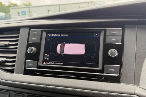 DG74CXY Volkswagen Transporter 2.0 TDI 110 Highline Van Thumbnail #53