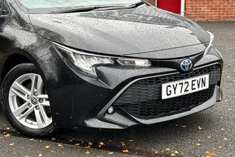 GY72EVN Toyota Corolla 1.8 VVT-h Icon CVT Euro 6 (s/s) 5dr Thumbnail #10