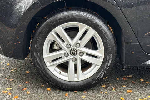 GY72EVN Toyota Corolla 1.8 VVT-h Icon CVT Euro 6 (s/s) 5dr Thumbnail #12