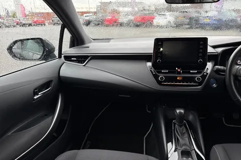 GY72EVN Toyota Corolla 1.8 VVT-h Icon CVT Euro 6 (s/s) 5dr Thumbnail #21