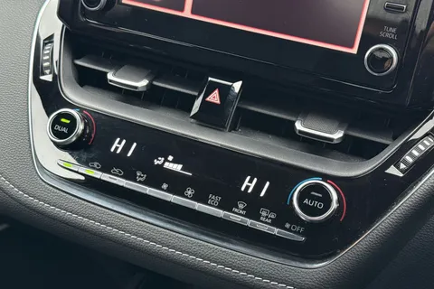 GY72EVN Toyota Corolla 1.8 VVT-h Icon CVT Euro 6 (s/s) 5dr Thumbnail #23