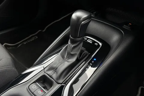 GY72EVN Toyota Corolla 1.8 VVT-h Icon CVT Euro 6 (s/s) 5dr Thumbnail #24