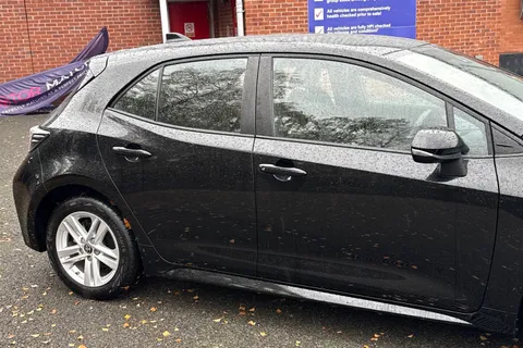 GY72EVN Toyota Corolla 1.8 VVT-h Icon CVT Euro 6 (s/s) 5dr Thumbnail #28