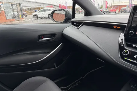 GY72EVN Toyota Corolla 1.8 VVT-h Icon CVT Euro 6 (s/s) 5dr Thumbnail #37